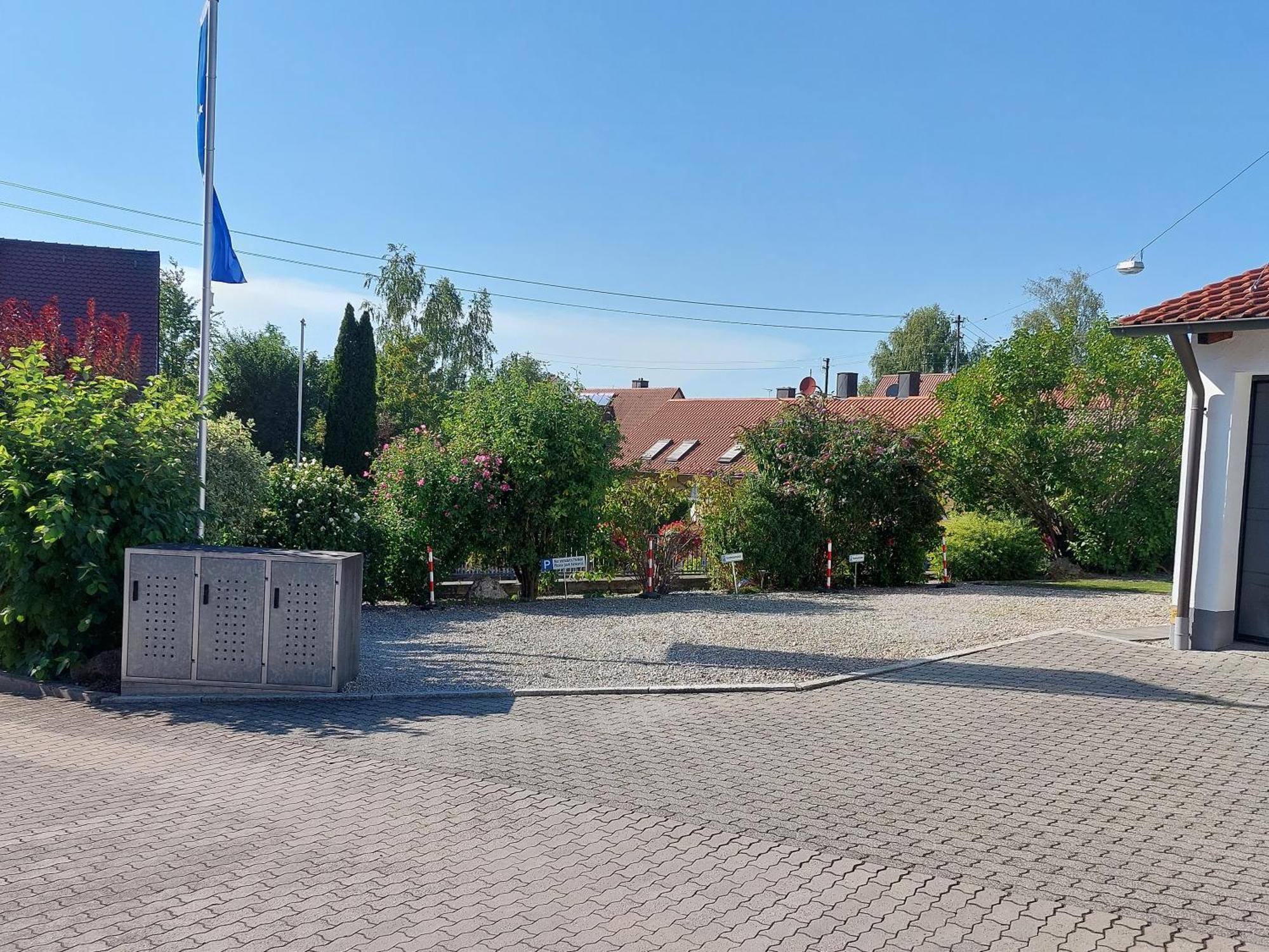 Pension Am Kirchberg Wehringen Exteriör bild